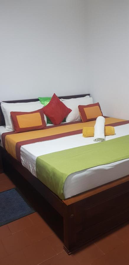 Hanthana Breeze Bungalow Kandy Exterior photo